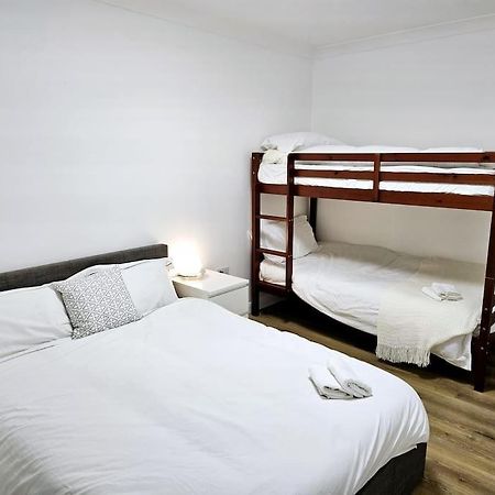 Wonderful Apartment In Wembley London Exteriör bild